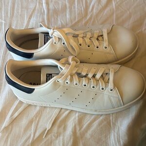 Adidas Men's stan smith navy and white Sneakers